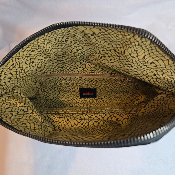 VTG Hobo International Black Patent Leather Foldover Heavy Duty Zip Clutch - Picture 4 of 11